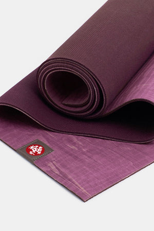 SEA YOGI // Kaafu eko Lite Yoga mat in 4mm by Manduka, Tienda de Yoga Online, close up