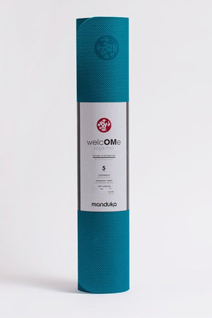SEA YOGI // Welcome yoga mat for beginners in Harbour colour, by Manduka, online yoga shop, standing