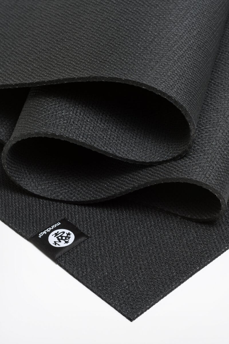 SEA YOGI // Manduka X Yoga Mat in Black, zoom
