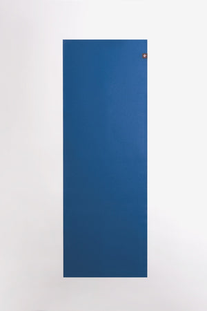 SEA YOGI // eKO SuperLite Yoga mat, only 1kg in Truth Blue style by Manduka, spread out image