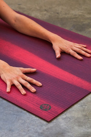 SEA YOGI // Spark Prolite Yoga yoga mat in 5mm by Manduka, visual