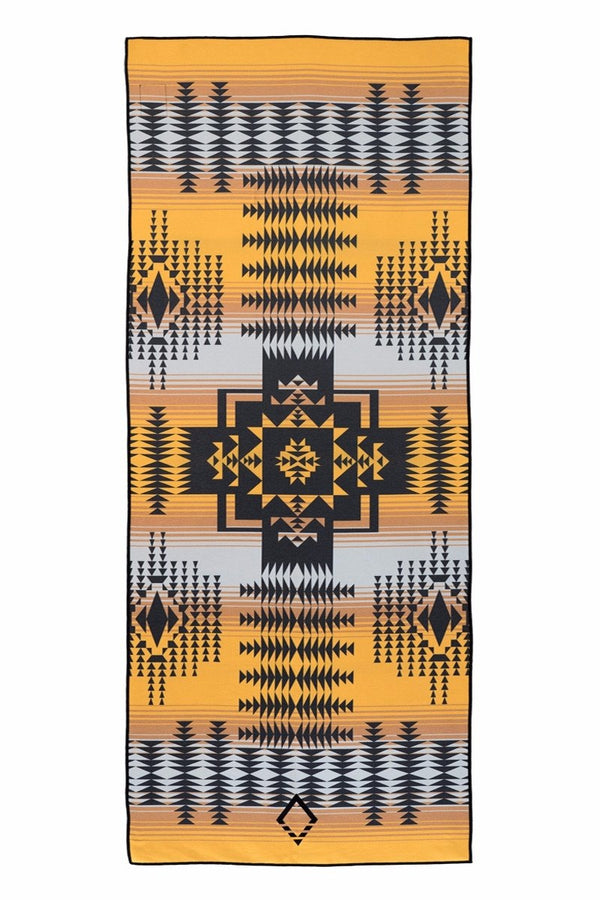 NOMADIX DOUBLE SIDED YOGA AND BEACH TOWEL IN ROSWELL STYLE AND FRONT